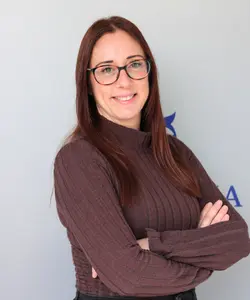 Alicia Granell, especialista en la organización de documentación para vehículos en Jaén
